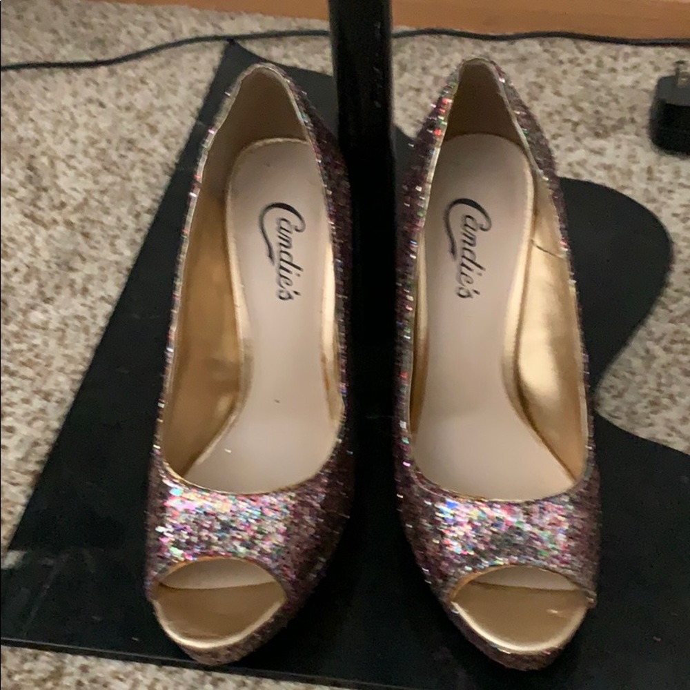 Multicolored sequined high heels